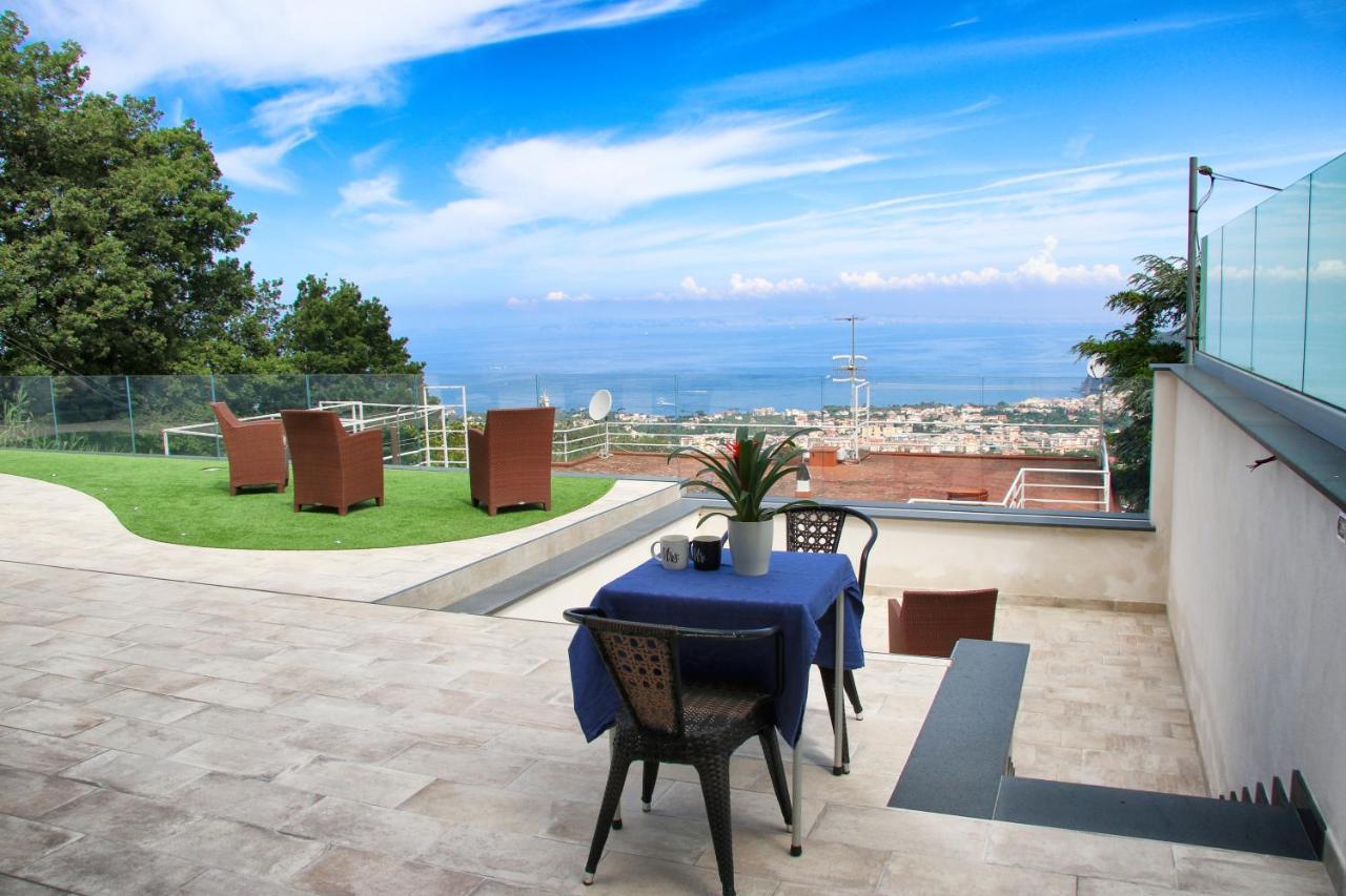 En Suite Bedroom Blue Moon Piano di Sorrento Exterior photo