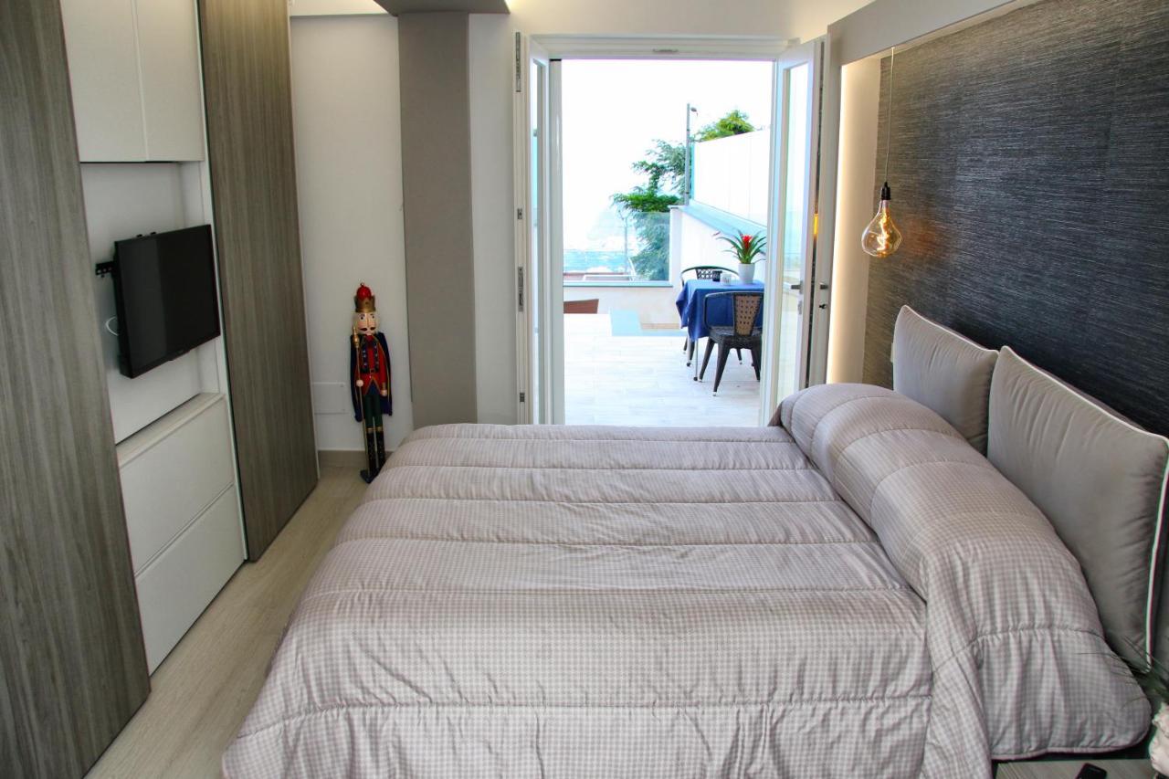 En Suite Bedroom Blue Moon Piano di Sorrento Exterior photo