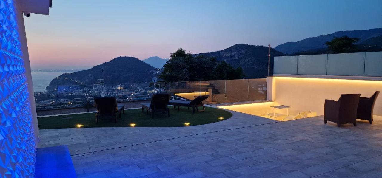 En Suite Bedroom Blue Moon Piano di Sorrento Exterior photo