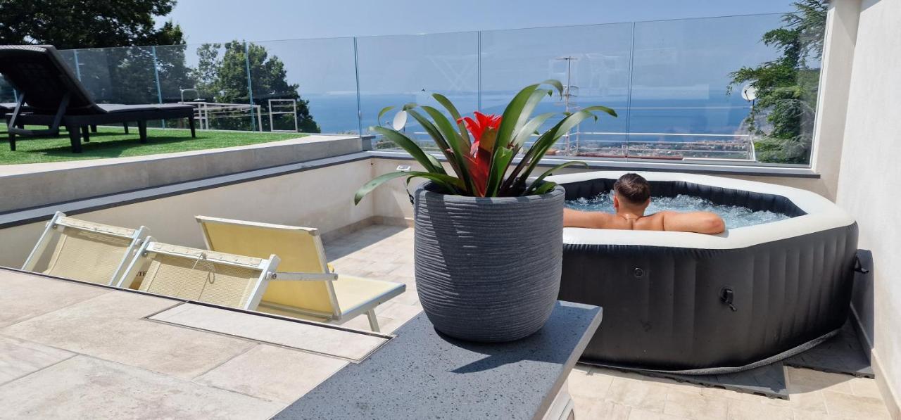 En Suite Bedroom Blue Moon Piano di Sorrento Exterior photo