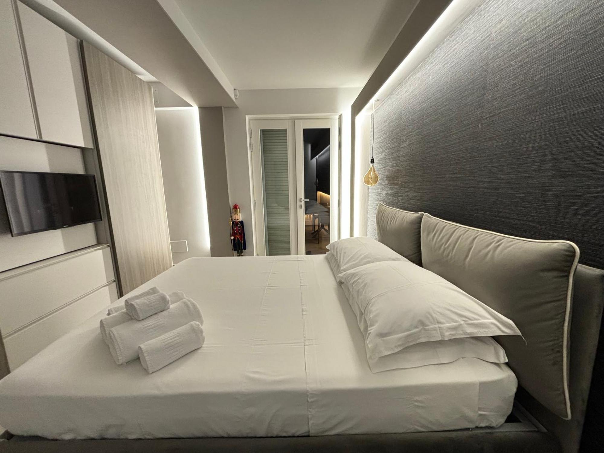 En Suite Bedroom Blue Moon Piano di Sorrento Exterior photo